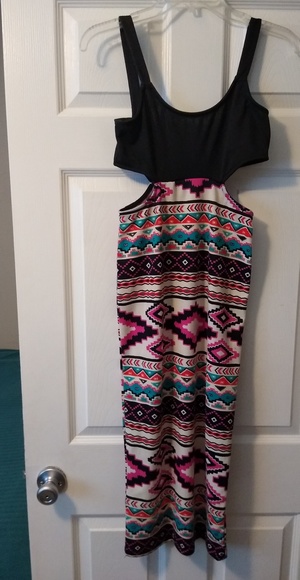 Bodycon Midi Dress w/Side Cut Outs: Size Small - Picture 2 of 5